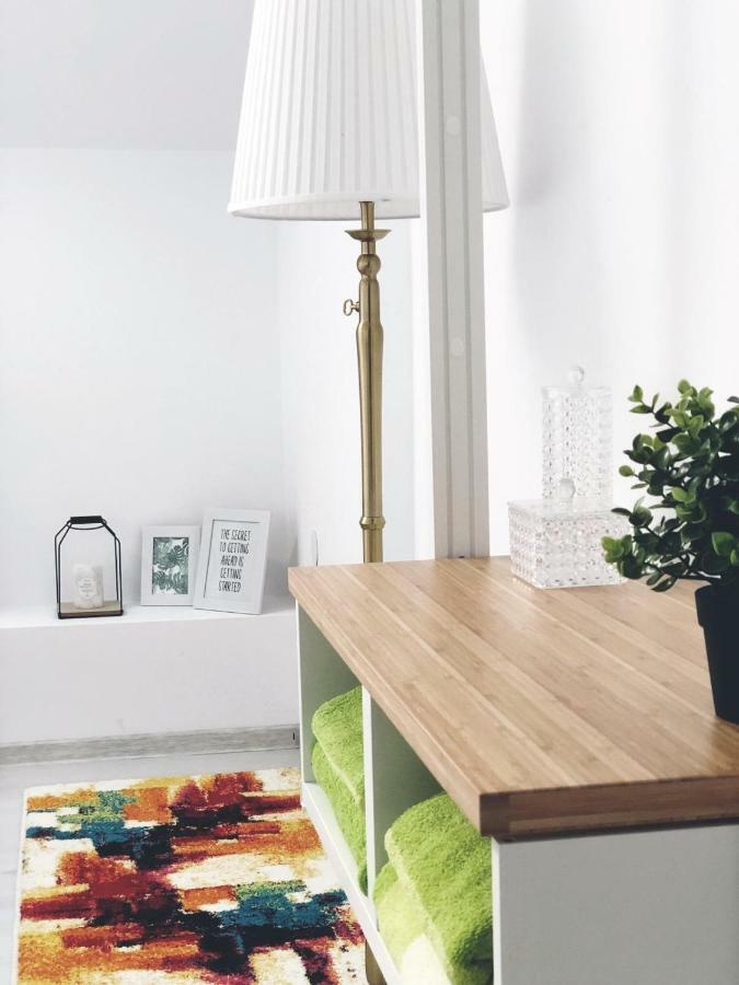 Studio Central Târgu Jiu Εξωτερικό φωτογραφία