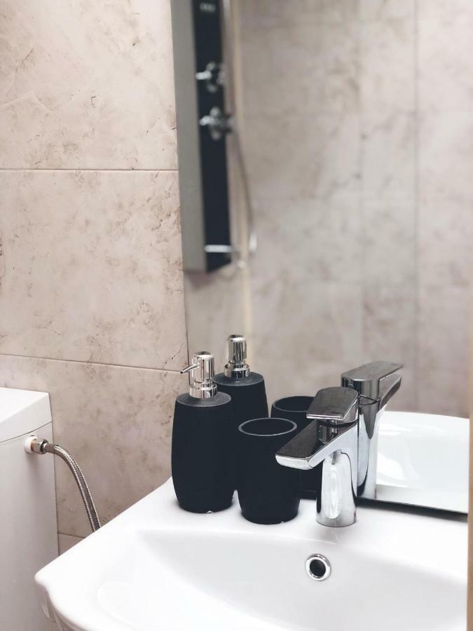 Studio Central Târgu Jiu Εξωτερικό φωτογραφία