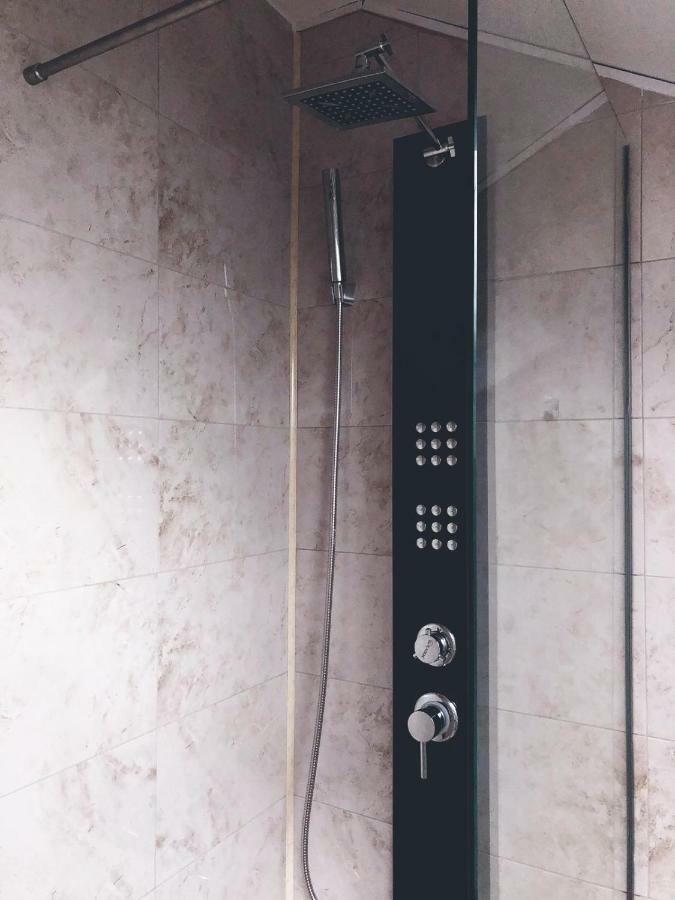 Studio Central Târgu Jiu Εξωτερικό φωτογραφία