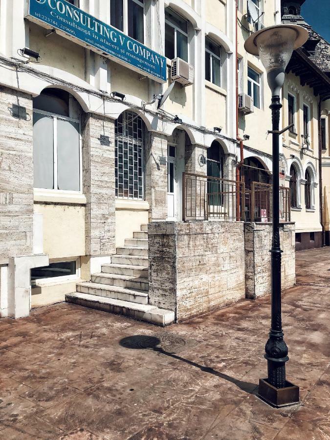 Studio Central Târgu Jiu Εξωτερικό φωτογραφία